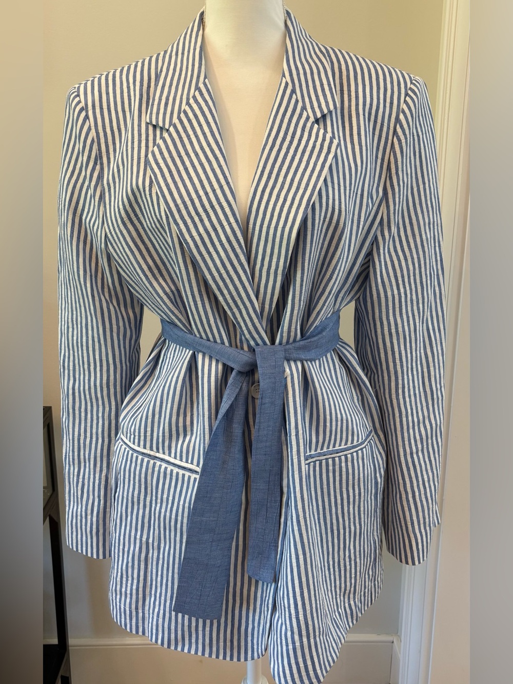 Seersucker Blue & White Striped Linen Blazer, Size 10, Summer, Beach, Coastal